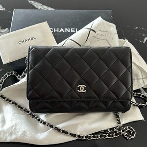 Chanel Wallet on chain